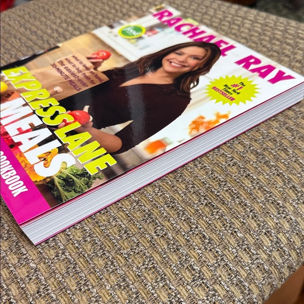 New Rachael Ray Express Lane Meals Cookbook 2006 - Picture 5 of 13